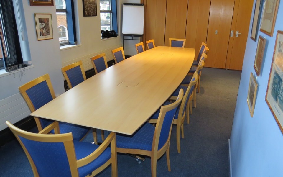 veneer-flip-top-boardroom-table